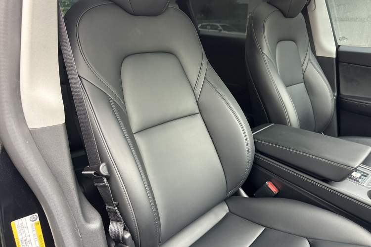 Used Tesla Model Y 2022 Revised Version Rear-Wheel Drive Interior 5