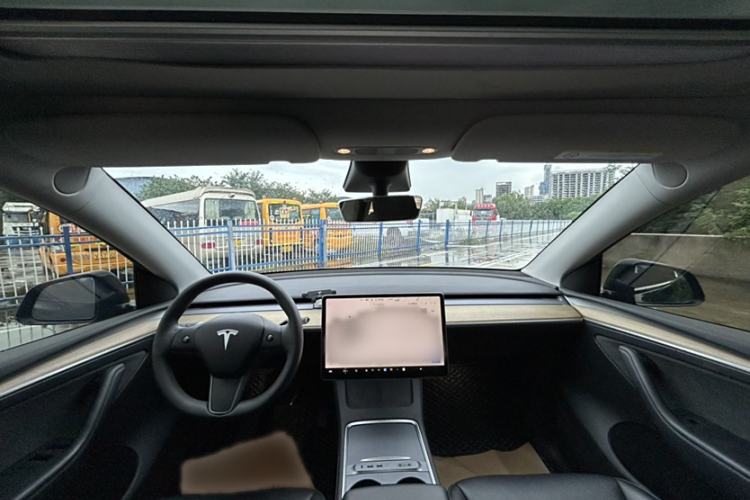 Used Tesla Model Y 2022 Rear-Wheel-Drive Version Interior 5