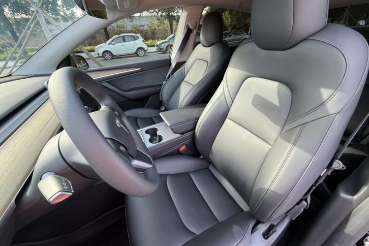 Used Tesla Model Y 2022 Revised Version Rear-Wheel Drive Interior 5
