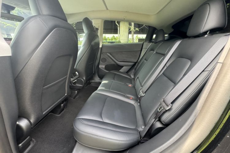 Used Tesla Model Y 2022 Revised Version Long-Range All-Wheel Drive Interior 6