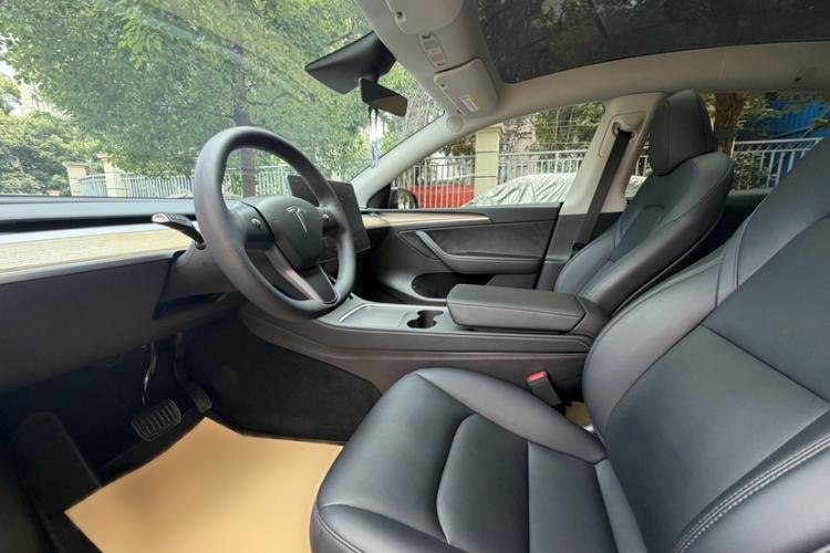 Used Tesla Model Y 2022 Revised Version Rear-Wheel Drive Interior 6