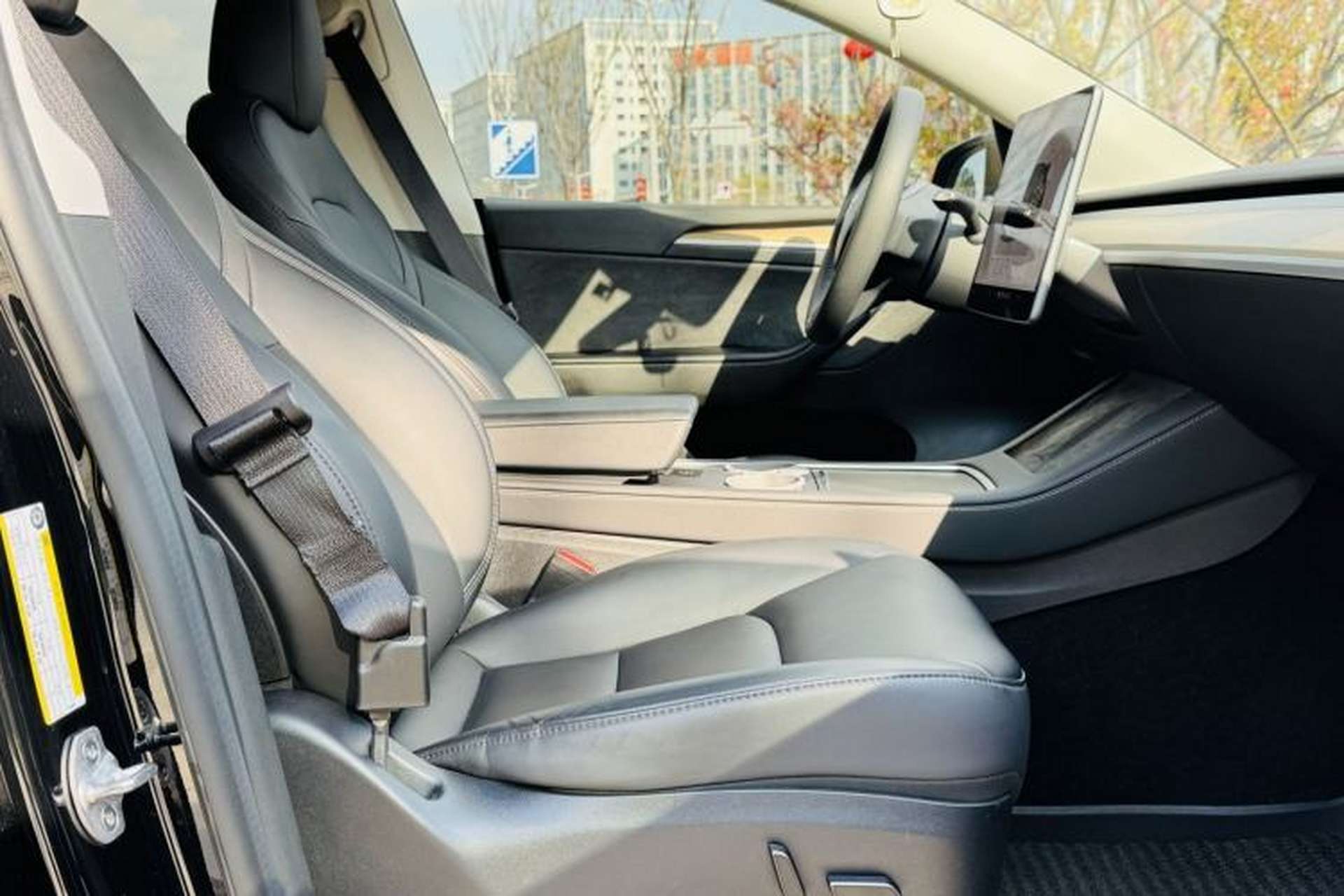 Used Tesla Model Y 2022 Revised Version Long-Range All-Wheel Drive Interior 6