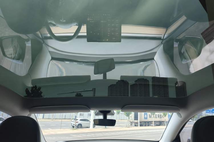 Used Tesla Model Y 2022 Rear-Wheel-Drive Version Interior 6