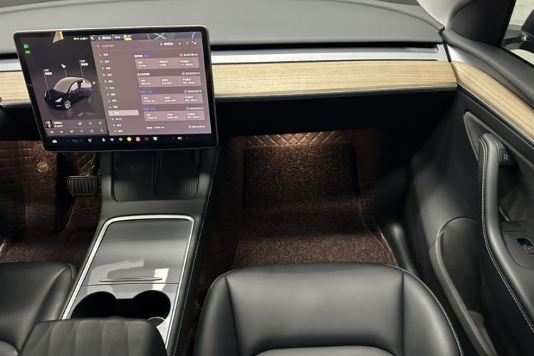 Used Tesla Model Y 2022 Revised Version Long-Range All-Wheel Drive Interior 6