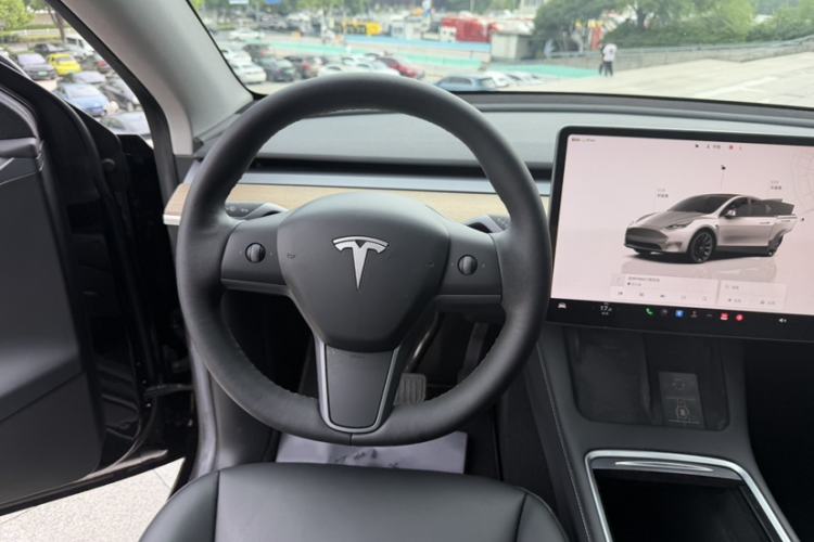 Used Tesla Model Y 2022 Rear-Wheel-Drive Version Interior 6