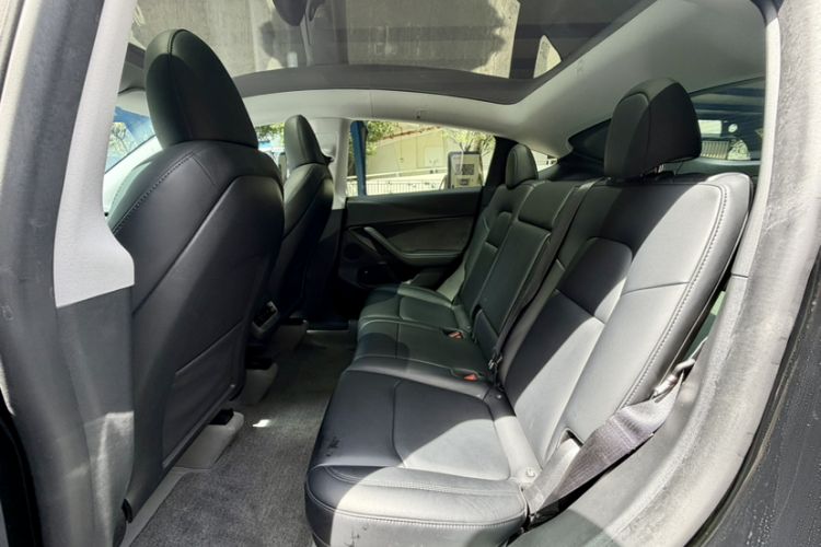 Used Tesla Model Y 2022 Revised Version Long-Range All-Wheel Drive Interior 6