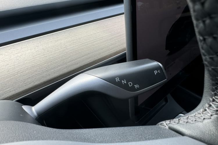 Used Tesla Model Y 2022 Revised Version Long-Range All-Wheel Drive Interior 7