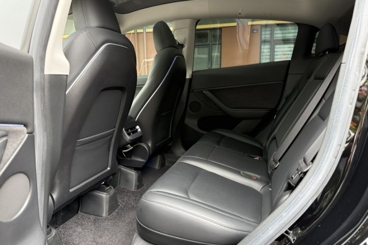 Used Tesla Model Y 2022 Performance High-Performance All-Wheel-Drive Version Interior 7