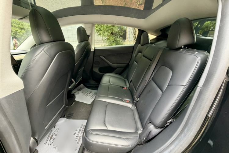 Used Tesla Model Y 2022 Rear-Wheel-Drive Version Interior 7