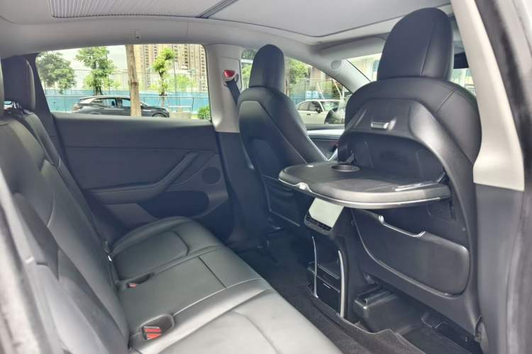 Used Tesla Model Y 2022 Rear-Wheel-Drive Version Interior 8