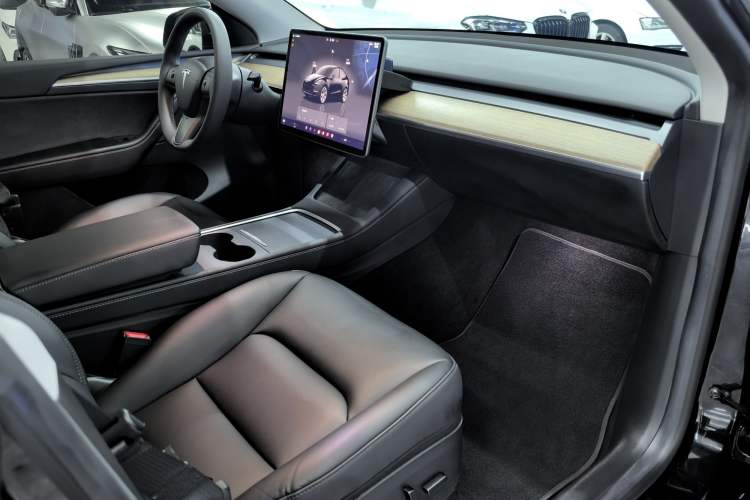 Used Tesla Model Y 2022 Revised Version Rear-Wheel Drive Interior 8