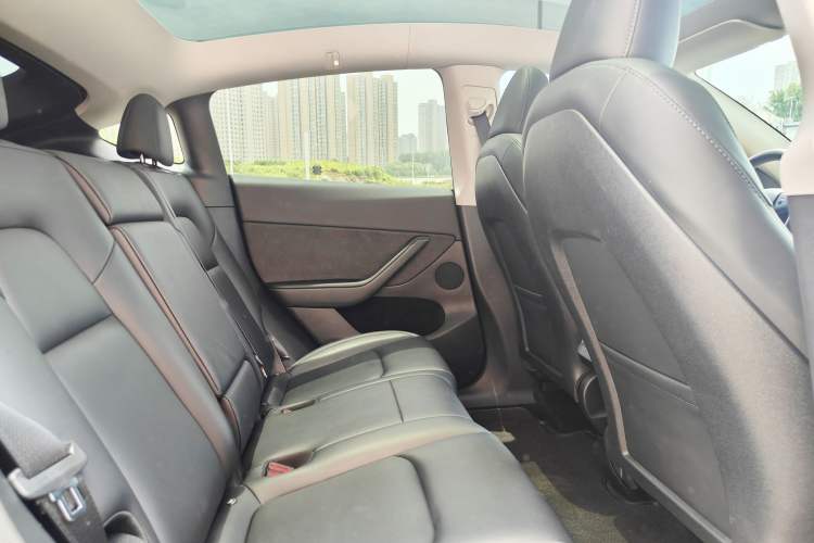 Used Tesla Model Y 2022 Rear-Wheel-Drive Version Interior 9