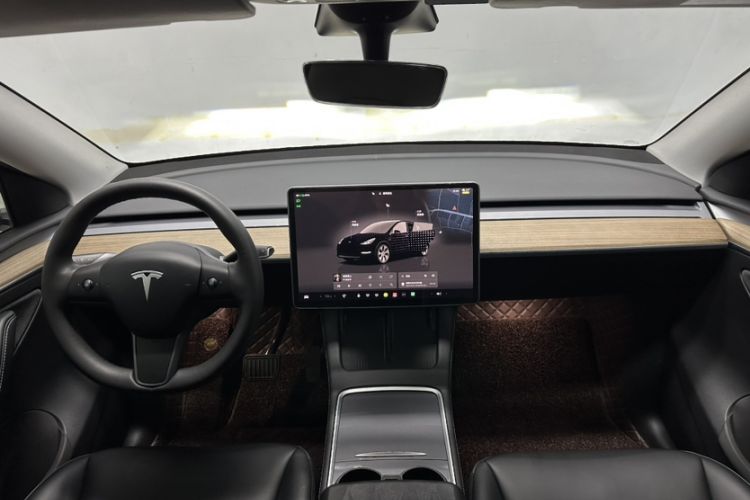 Used Tesla Model Y 2022 Revised Version Long-Range All-Wheel Drive Interior 9