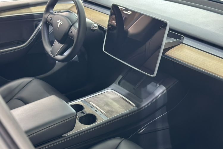 Used Tesla Model Y 2022 Revised Version Rear-Wheel Drive Interior 9