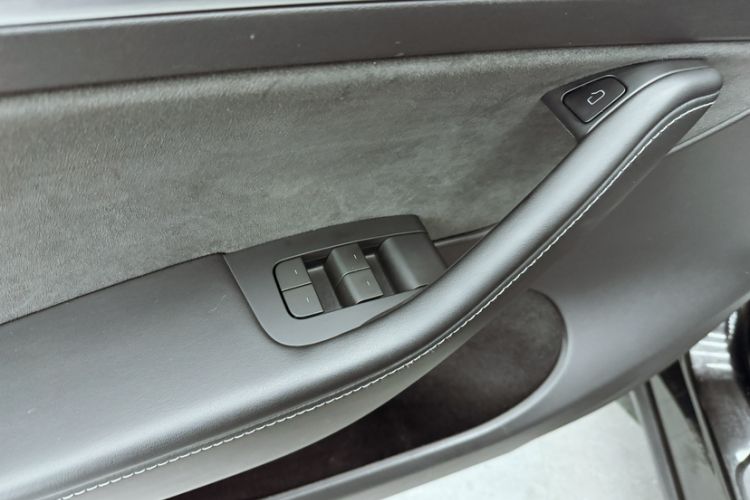 Used Tesla Model Y 2022 Revised Version Rear-Wheel Drive Interior 9