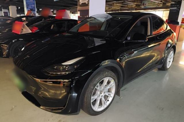 Tesla Model Y 2022 Revised Version Rear-Wheel Drive مستعملة