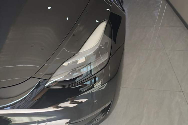 Used Tesla Model Y 2022 Long-Range All-Wheel-Drive Version Left Front Headlight
