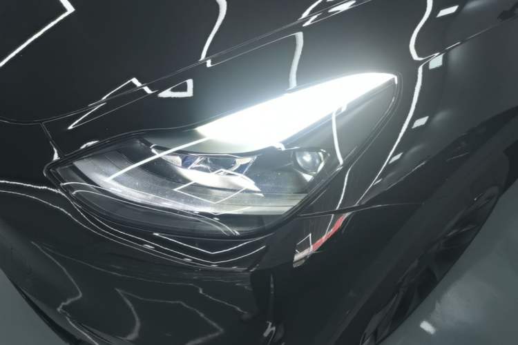 Used Tesla Model Y 2022 Long-Range All-Wheel-Drive Version Left Front Headlight