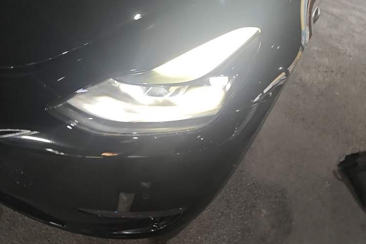 Used Tesla Model Y 2022 Long-Range All-Wheel-Drive Version Left Front Headlight