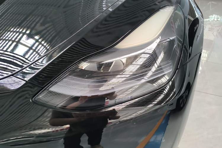Used Tesla Model Y 2022 Long-Range All-Wheel-Drive Version Left Front Headlight