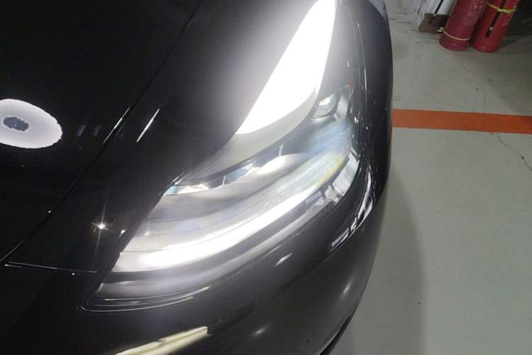 Used Tesla Model Y 2022 Long-Range All-Wheel-Drive Version Left Front Headlight