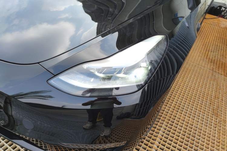 Used Tesla Model Y 2022 Long-Range All-Wheel-Drive Version Left Front Headlight