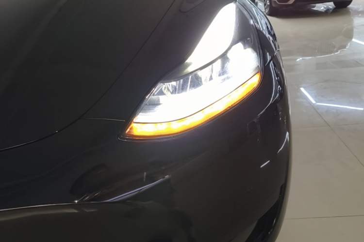 Used Tesla Model Y 2022 Rear-Wheel-Drive Version Left Front Headlight