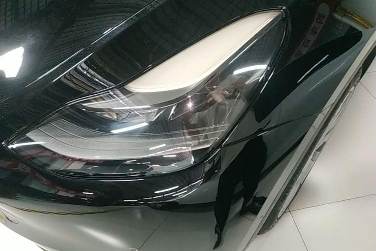 Used Tesla Model Y 2022 Long-Range All-Wheel-Drive Version Left Front Headlight