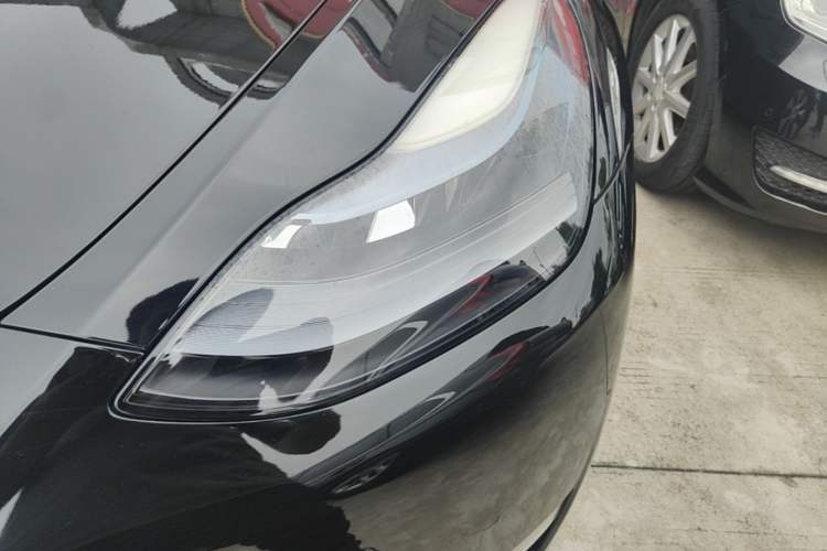 Used Tesla Model Y 2022 Long-Range All-Wheel-Drive Version Left Front Headlight
