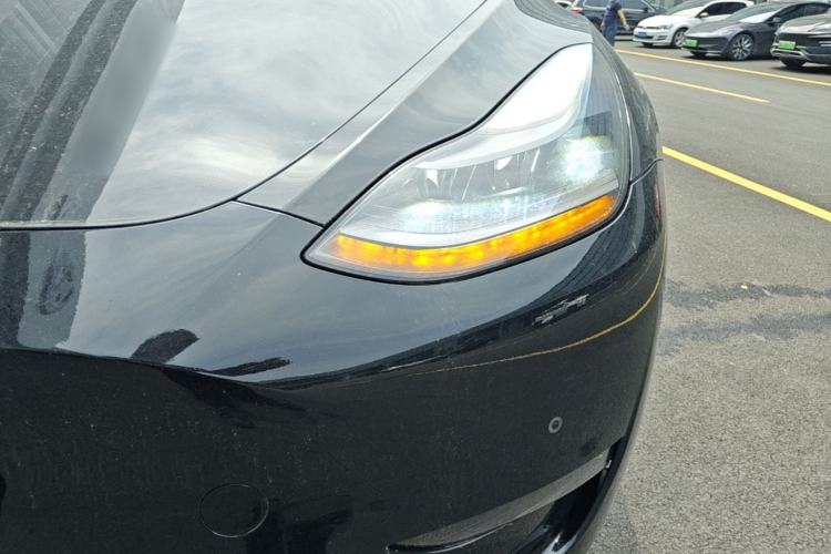 Used Tesla Model Y 2022 Long-Range All-Wheel-Drive Version Left Front Headlight