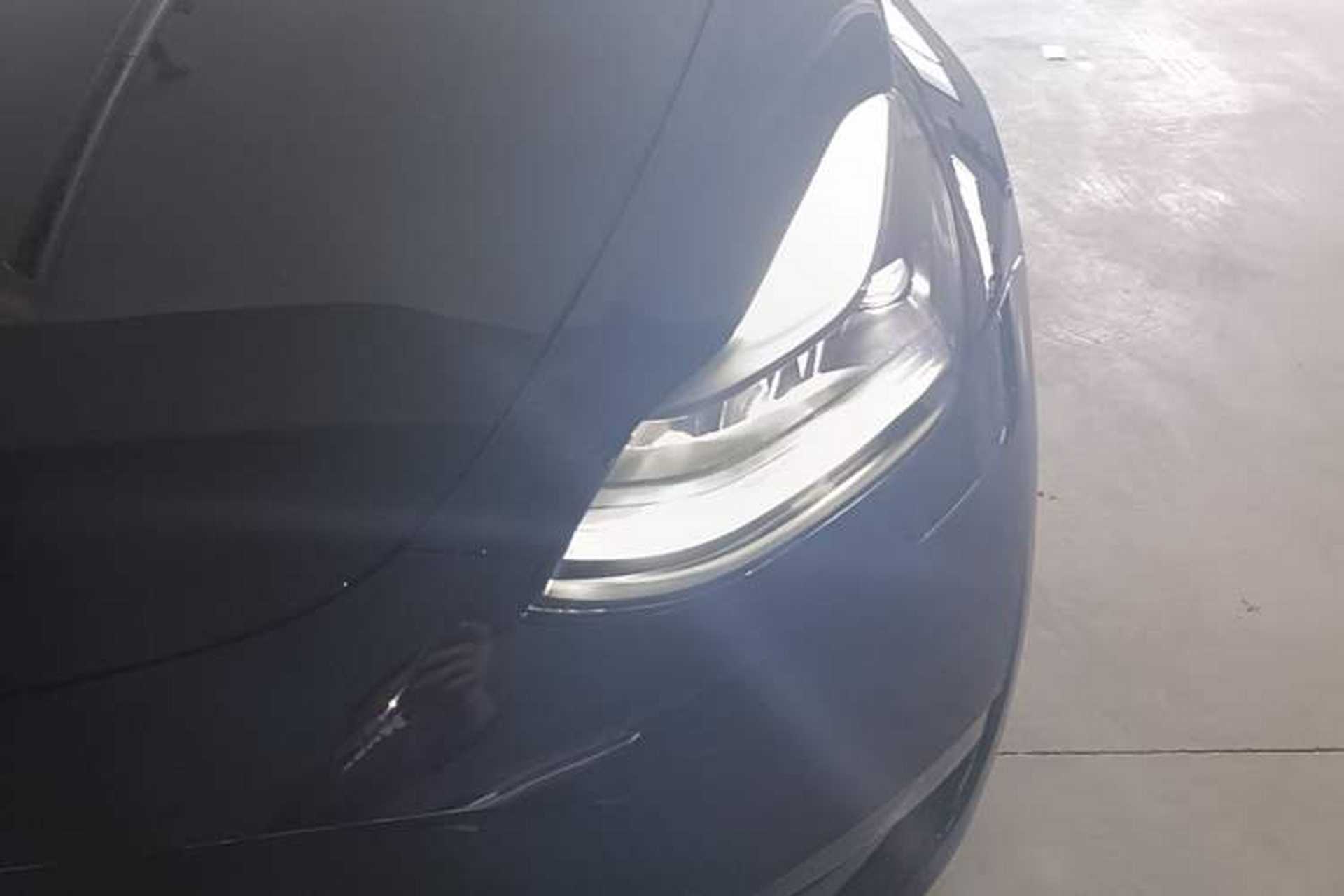 Used Tesla Model Y 2022 Long-Range All-Wheel-Drive Version Left Front Headlight