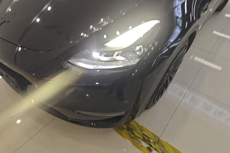 Used Tesla Model Y 2022 Long-Range All-Wheel-Drive Version Left Front Headlight