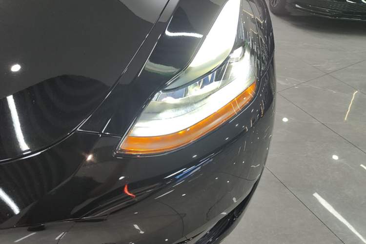 Used Tesla Model Y 2022 Rear-Wheel-Drive Version Left Front Headlight
