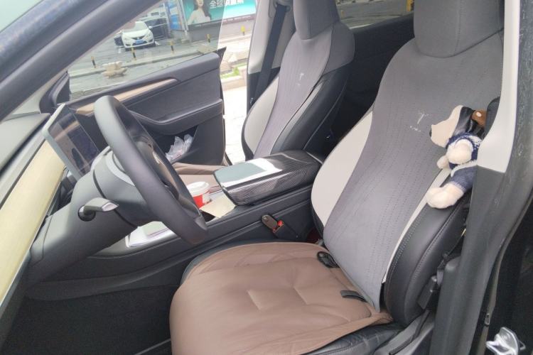 Used Tesla Model Y 2022 Performance High-Performance All-Wheel-Drive Version Left Front Seat