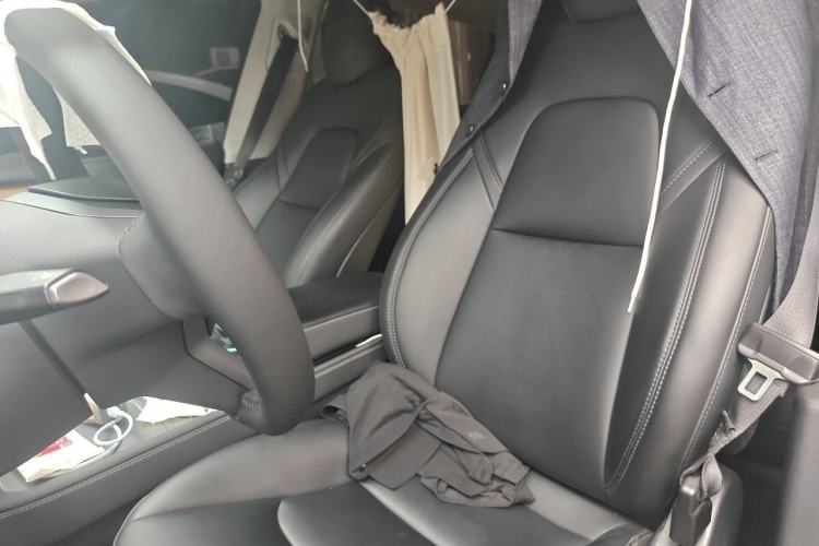Used Tesla Model Y 2022 Rear-Wheel-Drive Version Left Front Seat