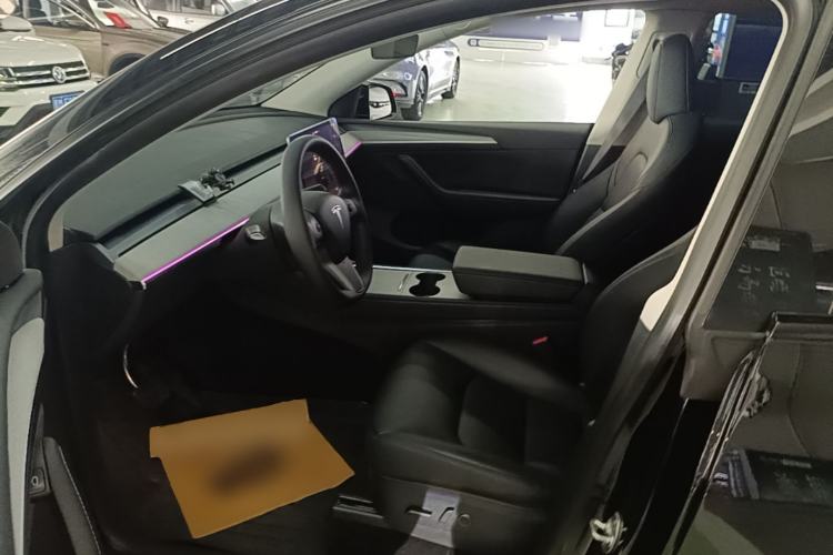 Used Tesla Model Y 2022 Rear-Wheel-Drive Version Left Front Seat