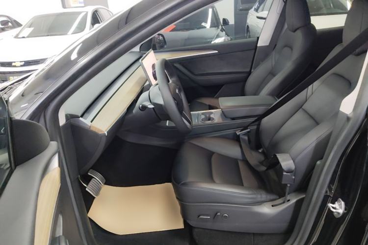 Used Tesla Model Y 2022 Performance High-Performance All-Wheel-Drive Version Left Front Seat