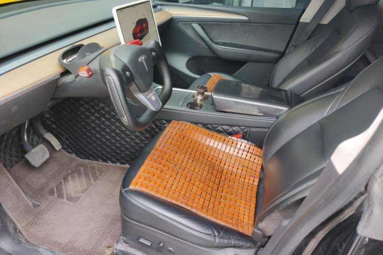 Used Tesla Model Y 2022 Rear-Wheel-Drive Version Left Front Seat