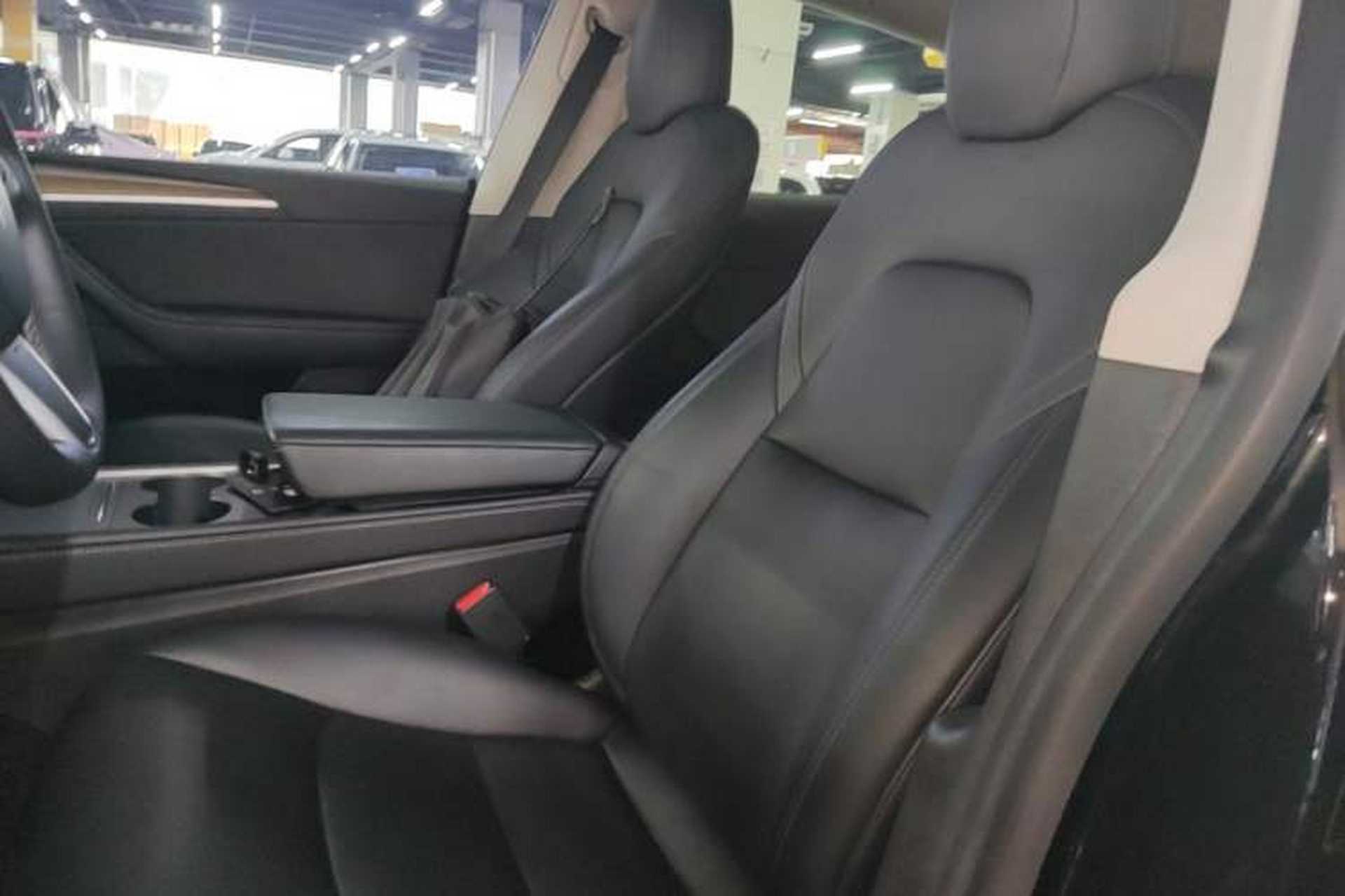 Used Tesla Model Y 2022 Long-Range All-Wheel-Drive Version Left Front Seat