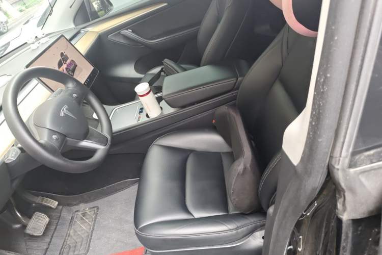 Used Tesla Model Y 2022 Rear-Wheel-Drive Version Left Front Seat
