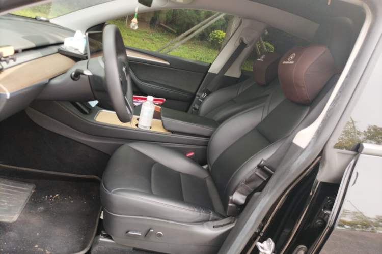 Used Tesla Model Y 2022 Rear-Wheel-Drive Version Left Front Seat