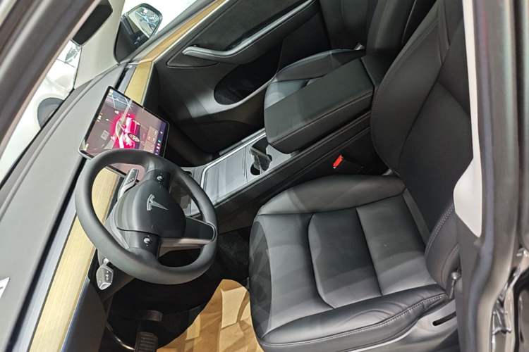 Used Tesla Model Y 2022 Revised Version Rear-Wheel Drive Left Front Seat