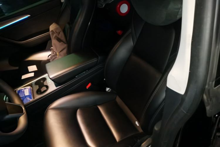 Used Tesla Model Y 2022 Performance High-Performance All-Wheel-Drive Version Left Front Seat
