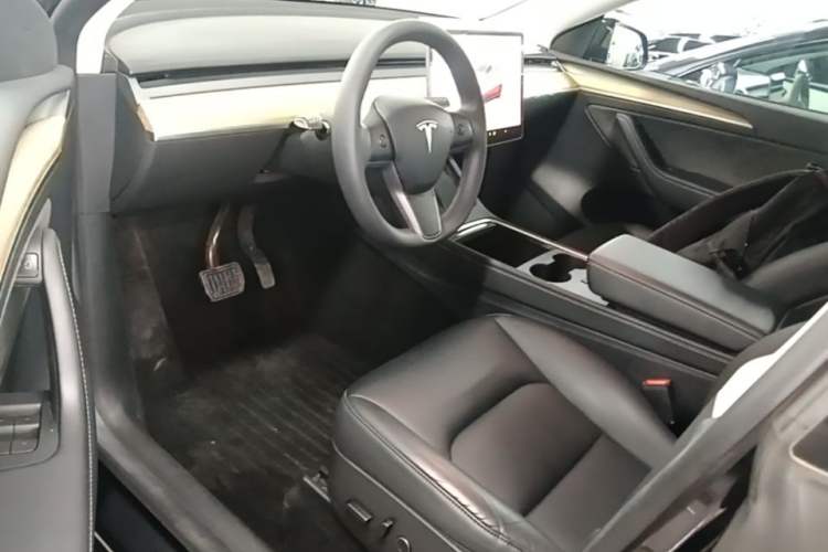 Used Tesla Model Y 2022 Revised Version Rear-Wheel Drive Left Front Seat
