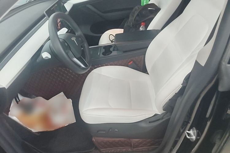 Used Tesla Model Y 2022 Rear-Wheel-Drive Version Left Front Seat