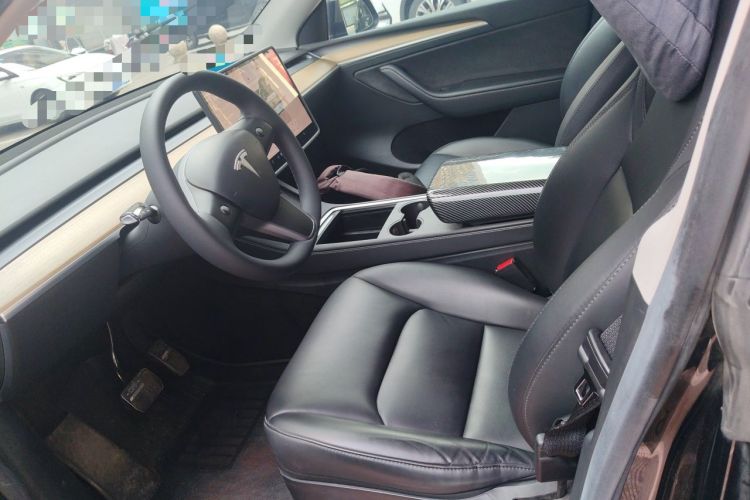 Used Tesla Model Y 2022 Rear-Wheel-Drive Version Left Front Seat