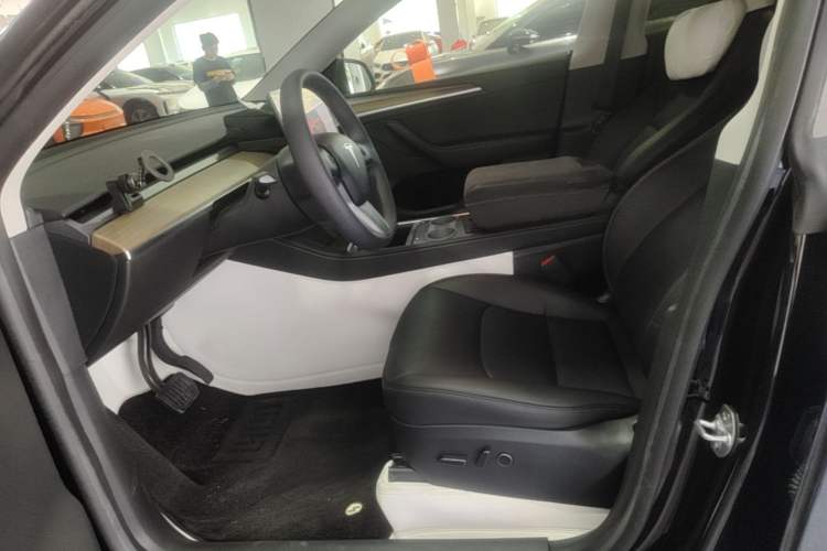 Used Tesla Model Y 2022 Revised Version Long-Range All-Wheel Drive Left Front Seat