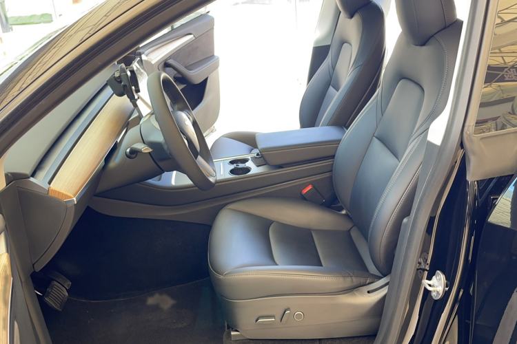 Used Tesla Model Y 2022 Rear-Wheel-Drive Version Left Front Seat