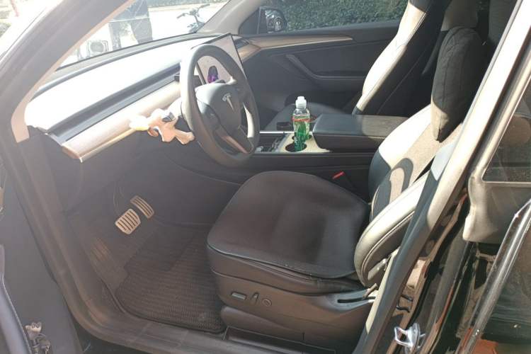 Used Tesla Model Y 2022 Performance High-Performance All-Wheel-Drive Version Left Front Seat