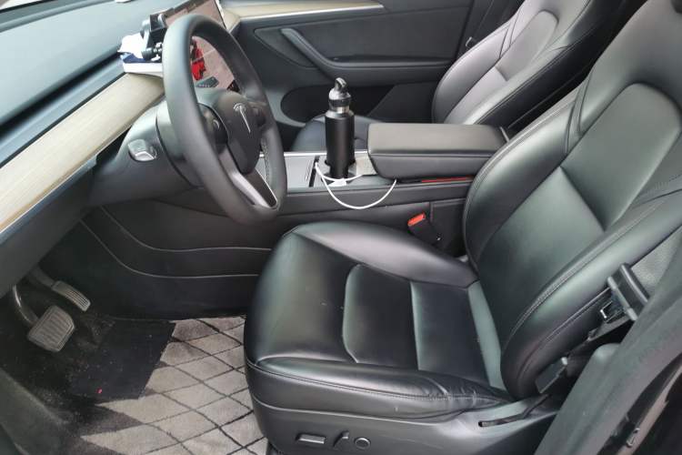 Used Tesla Model Y 2022 Rear-Wheel-Drive Version Left Front Seat